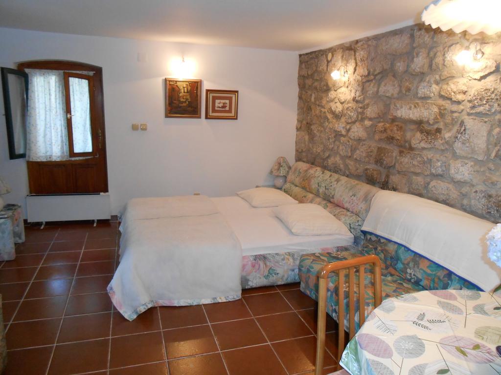 Tranquity Studio Apartment Ika Lovran Exterior foto
